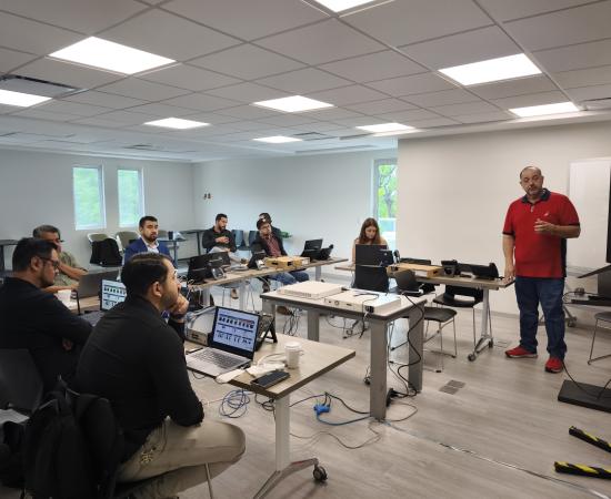 Instructor de capacitación en telefonía IP